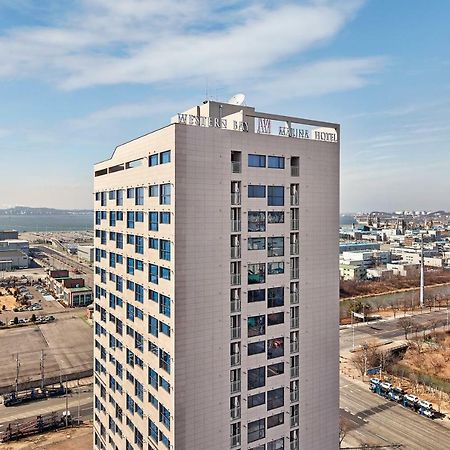 Western Bay Marina Hotel Пхьонтхек Екстер'єр фото