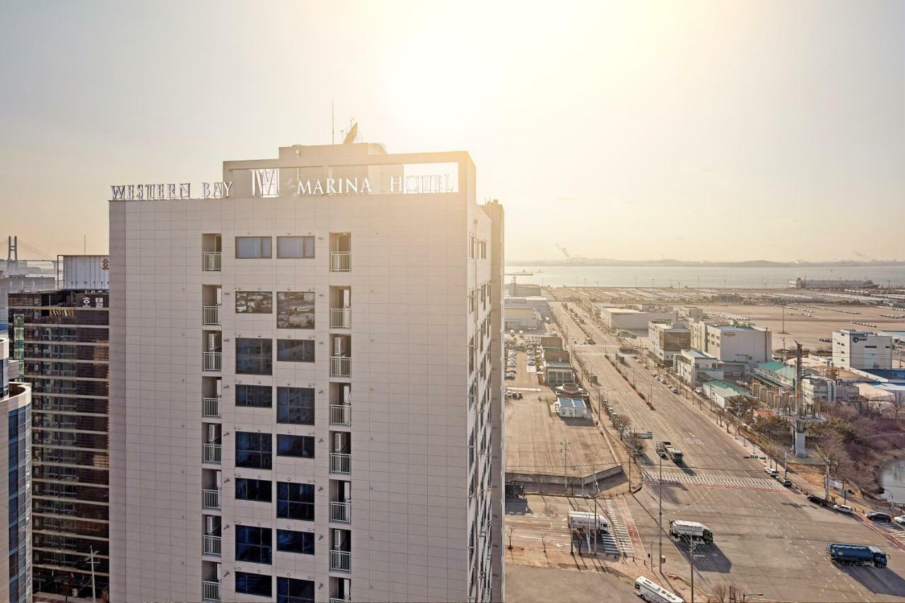 Western Bay Marina Hotel Пхьонтхек Екстер'єр фото